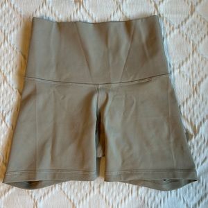 TNA active 5” biker shorts (never worn)